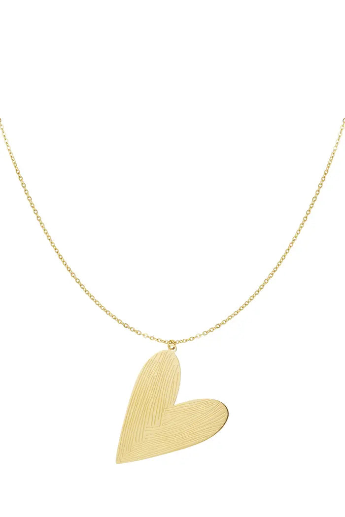 HEART NECKLACE